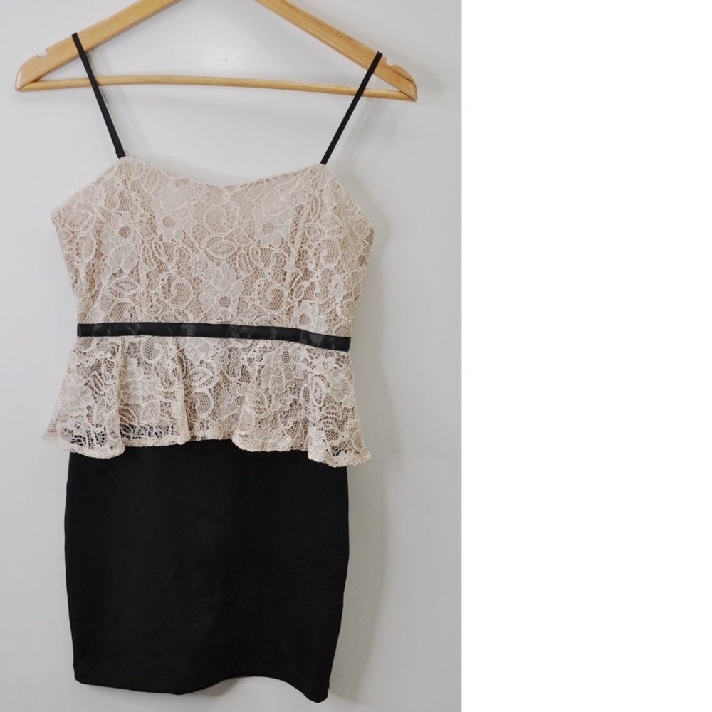 Solemio Sexy Lace Mini Dress